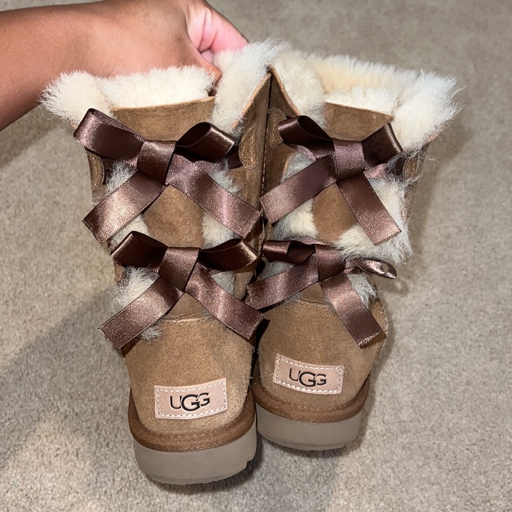 UGG Bailey Bow Chestnut